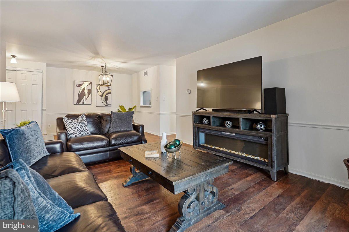 5902 Cove Landing Road, Unit 304 Burke, VA 22015 - Photo 7 of 59