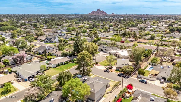 $1,375,000 | 4956 East Clarendon Avenue, Phoenix, AZ 85018