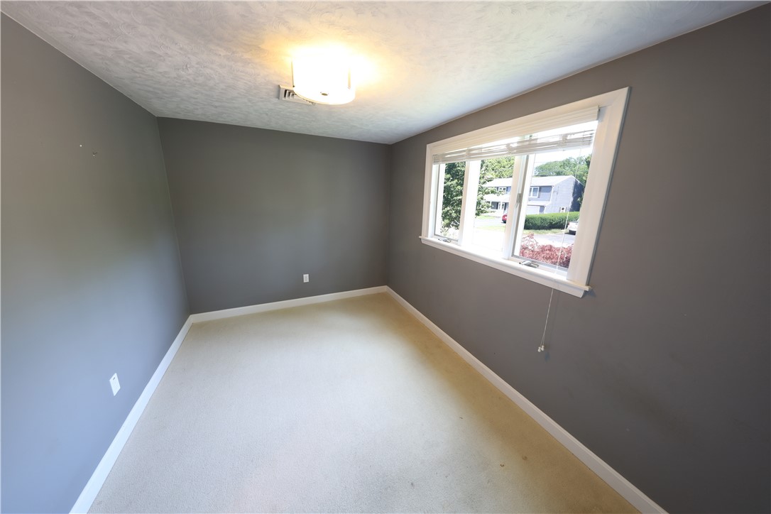 43 Phillips Road East Greenwich, RI 02818 - Photo 6 of 22