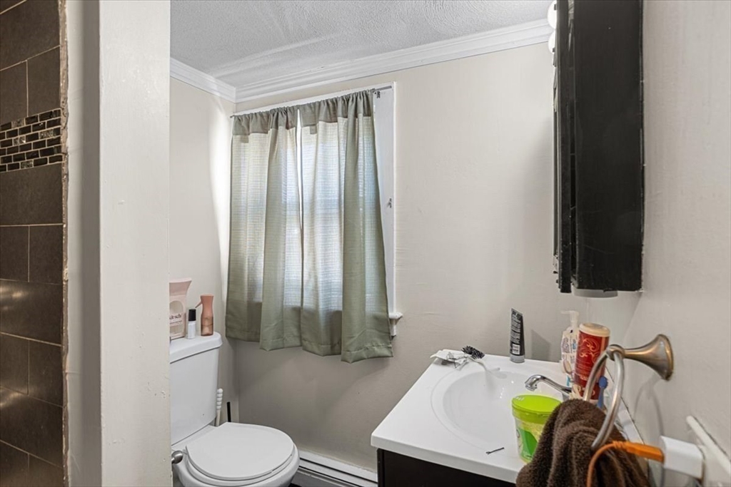 39 Myrtle Street Pawtucket, RI 02860 - Photo 29 of 42
