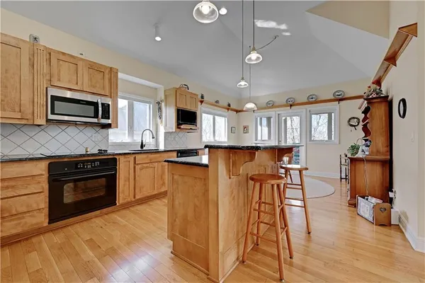 $520,000 | 5708 Northwest 110th Court, Kansas City, MO 64154