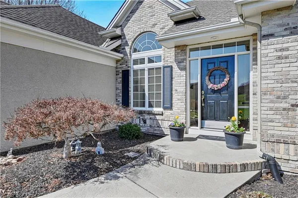 $520,000 | 5708 Northwest 110th Court, Kansas City, MO 64154