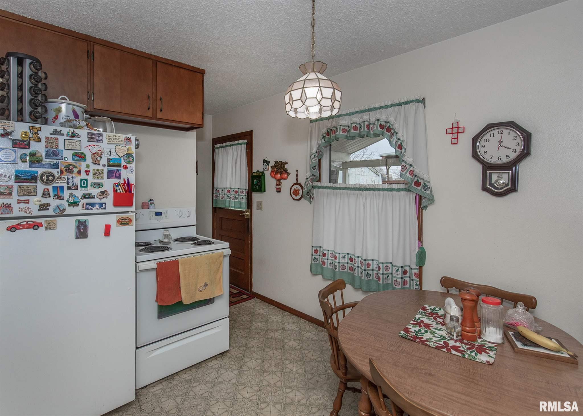 2234 Maplecrest Road Bettendorf, IA 52722 - Photo 11 of 22 Gallery Image 11