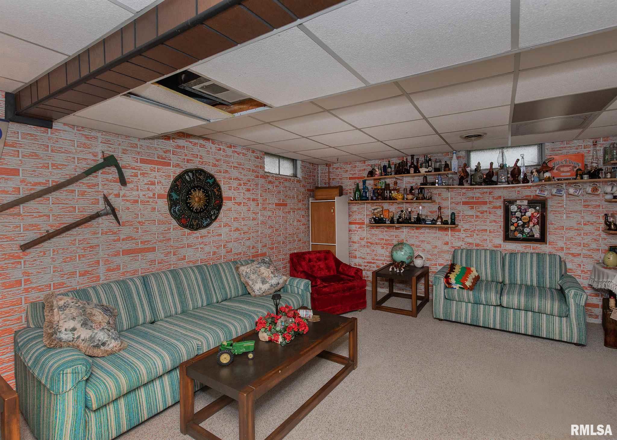 2234 Maplecrest Road Bettendorf, IA 52722 - Photo 19 of 22 Gallery Image 19