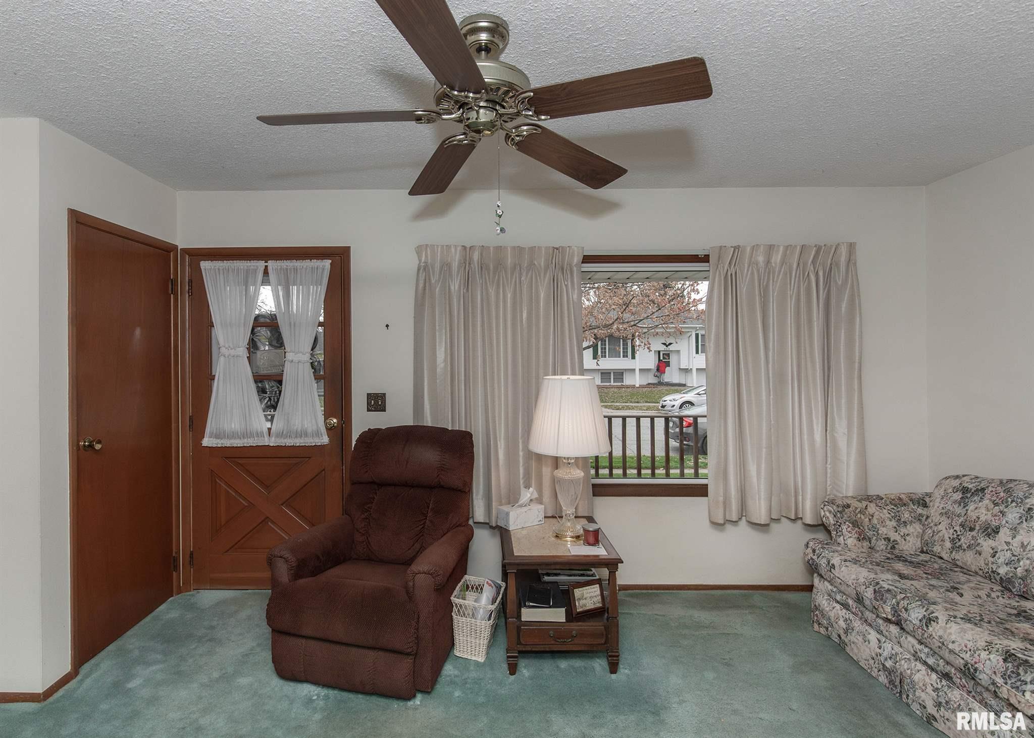 2234 Maplecrest Road Bettendorf, IA 52722 - Photo 5 of 22 Gallery Image 5