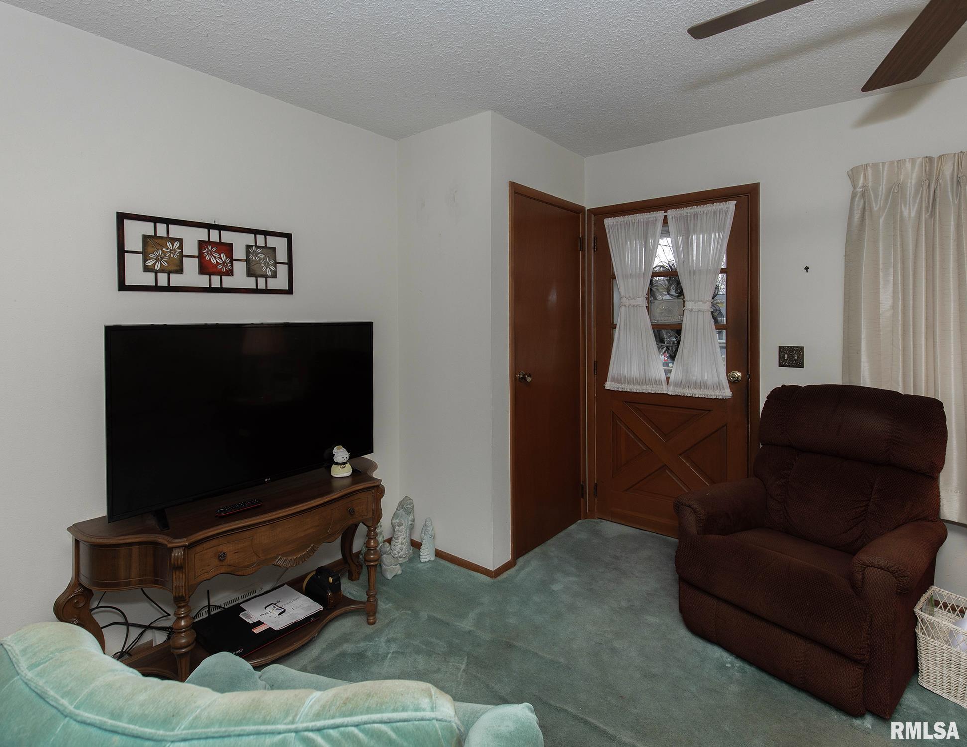 2234 Maplecrest Road Bettendorf, IA 52722 - Photo 9 of 22 Gallery Image 9
