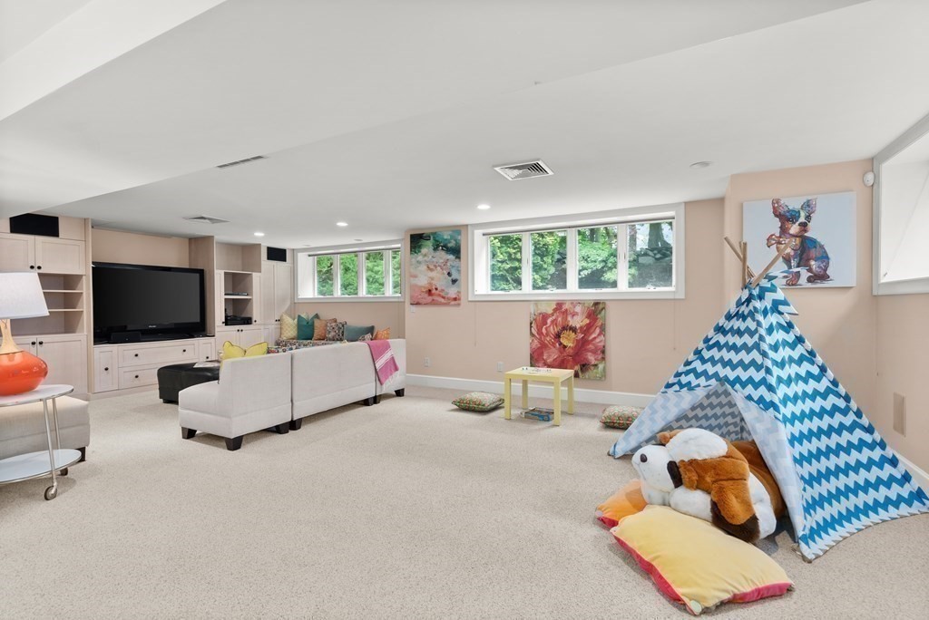 32 Countryside Road Newton, MA 02459 - Photo 21 of 31