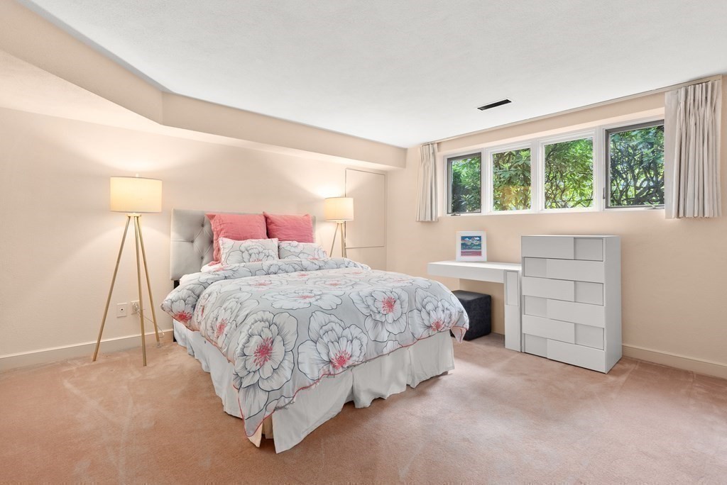 32 Countryside Road Newton, MA 02459 - Photo 24 of 31
