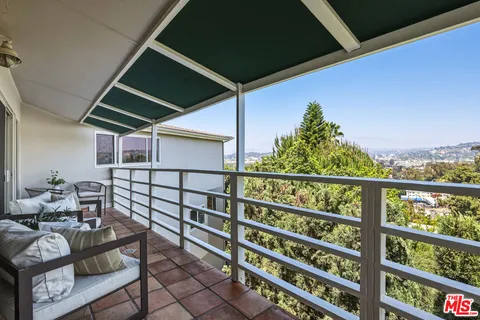 $1,899,000 | 2525 Ivanhoe Drive, Los Angeles, CA 90039