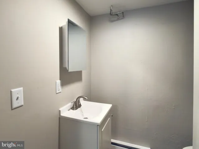 $1,195 | 31 South Main Street, Manheim, PA 17545