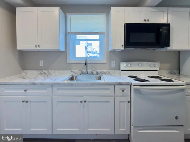 $1,195 | 31 South Main Street, Manheim, PA 17545