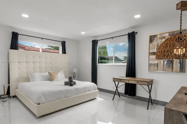 $3,980 | 390 Northwest 40th Street, Deerfield Beach, FL 33064