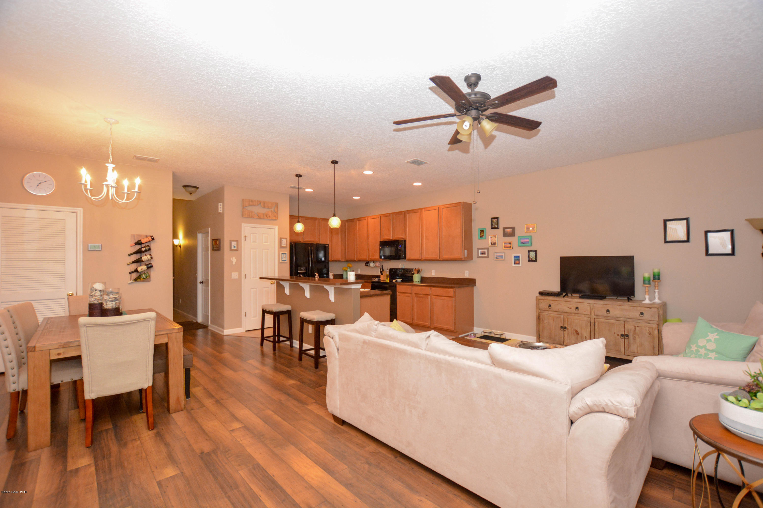 2570 Revolution Street, Unit 101 Melbourne, FL 32935 - Photo 4 of 20 Living/Dining