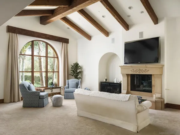 $8,250,000 | 16409 Via De Santa Fe, Rancho Santa Fe, CA 92067