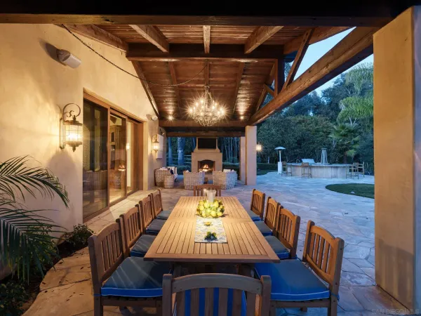$8,250,000 | 16409 Via De Santa Fe, Rancho Santa Fe, CA 92067
