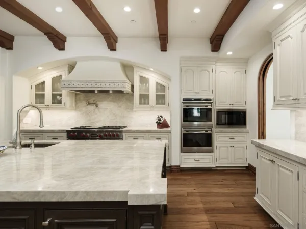 $8,250,000 | 16409 Via De Santa Fe, Rancho Santa Fe, CA 92067