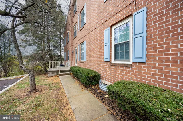 $220,000 | 700 Farmington Avenue, Unit 40, Pottstown, PA 19464