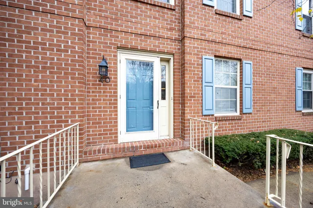 $220,000 | 700 Farmington Avenue, Unit 40, Pottstown, PA 19464