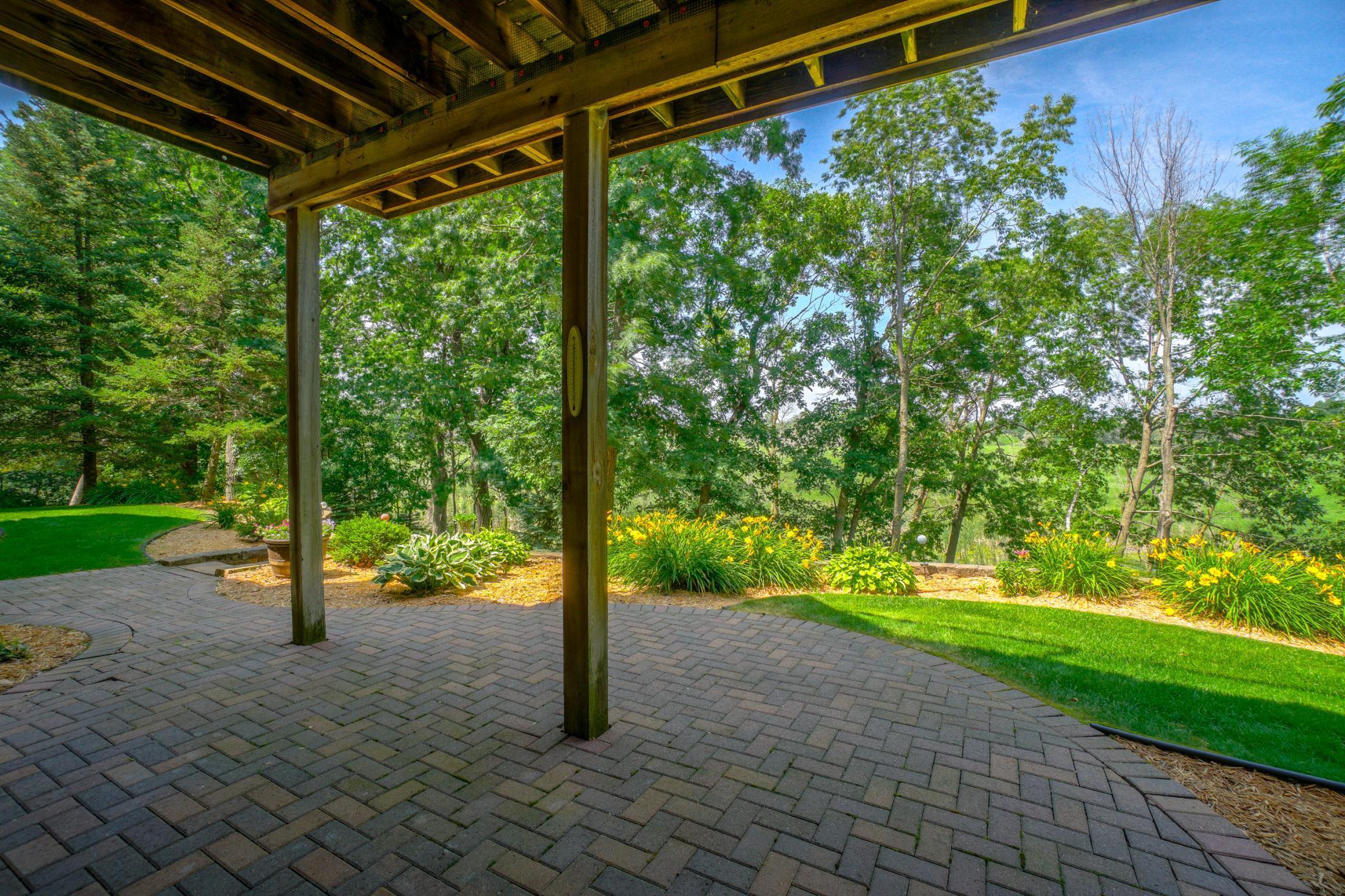 853 Amble Road Shoreview, MN 55126 - Photo 31 of 34 Gallery Image 31