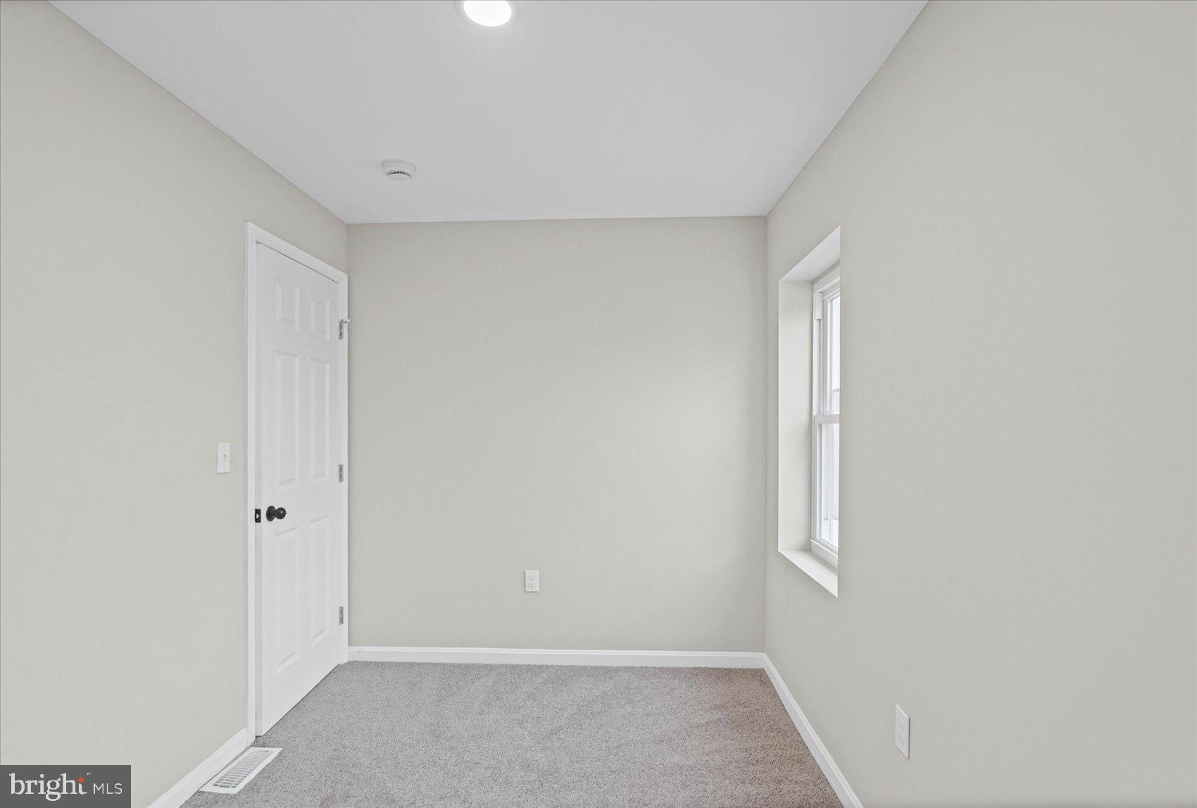 178 Collins Avenue Baltimore, MD 21229 - Photo 28 of 33