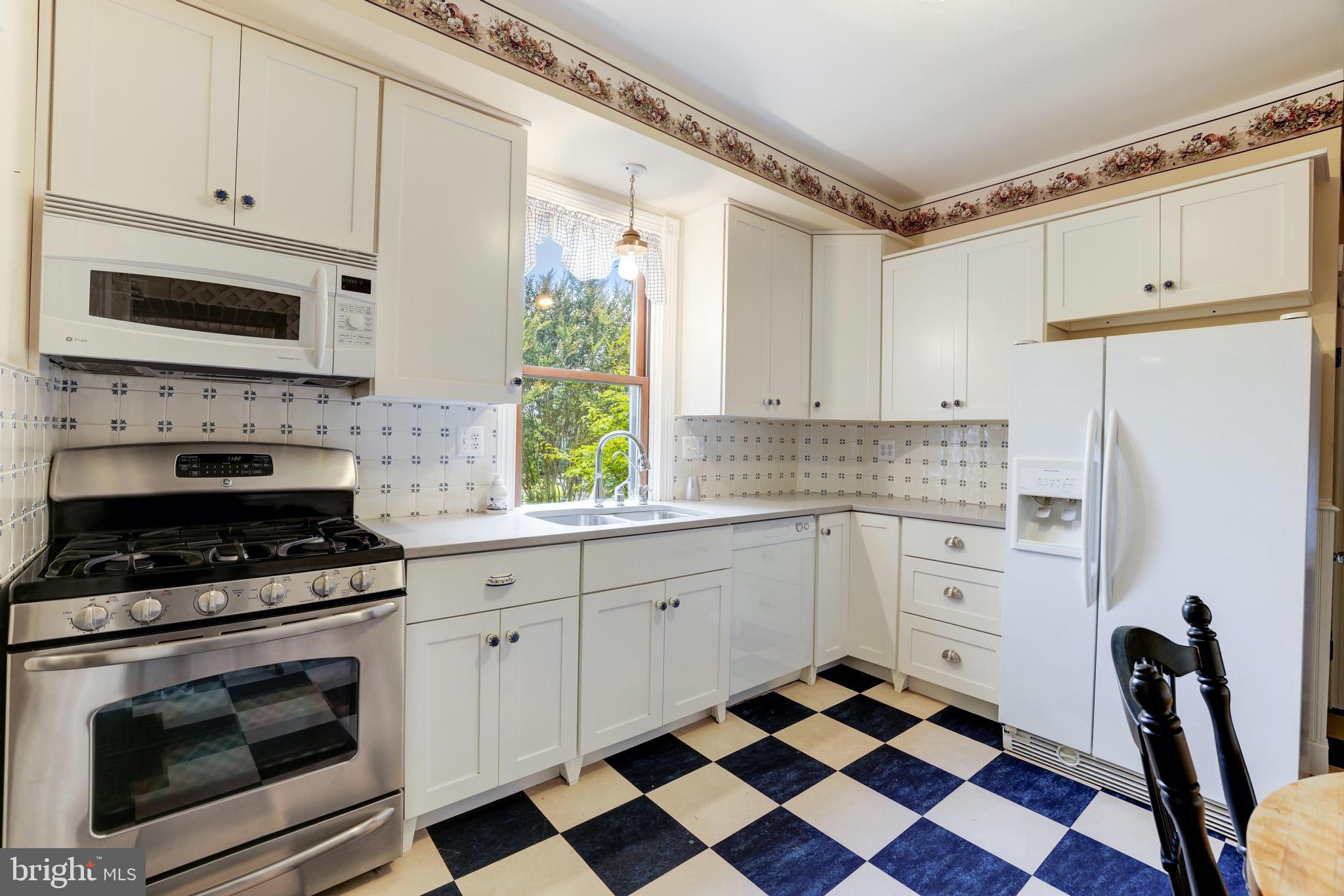 3416 North Glebe Road Arlington, VA 22207 - Photo 9 of 40