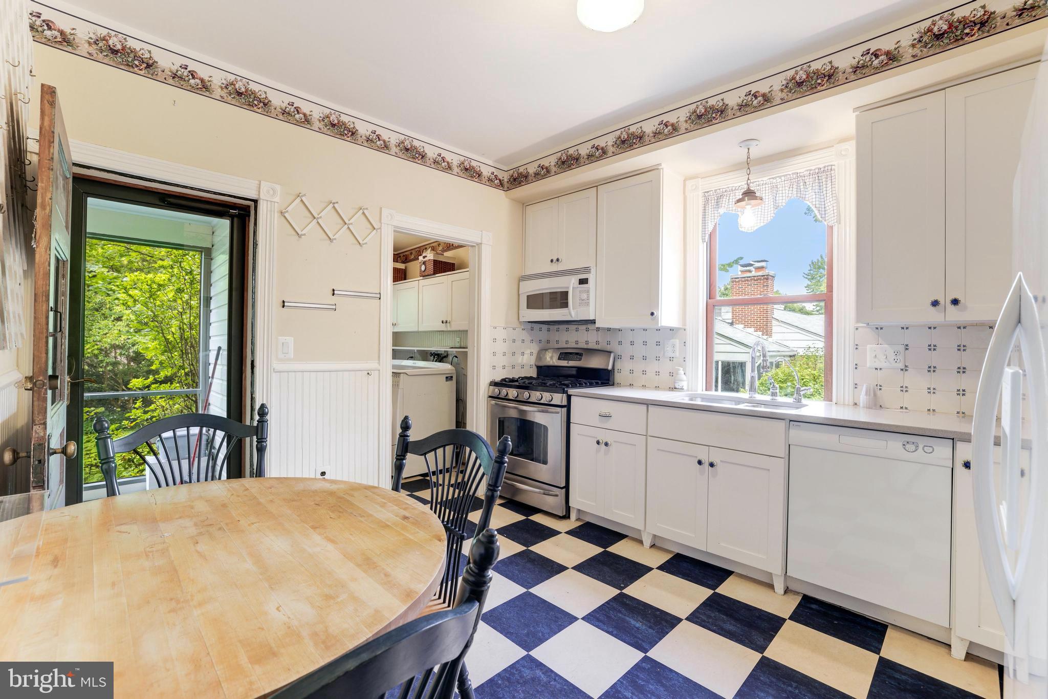 3416 North Glebe Road Arlington, VA 22207 - Photo 10 of 40