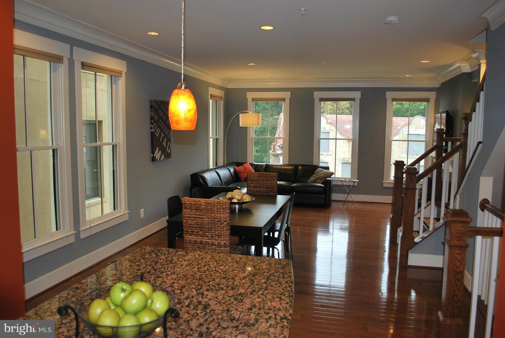 2726 Cassedy Street Silver Spring, MD 20910 - Photo 11 of 29 Living Room