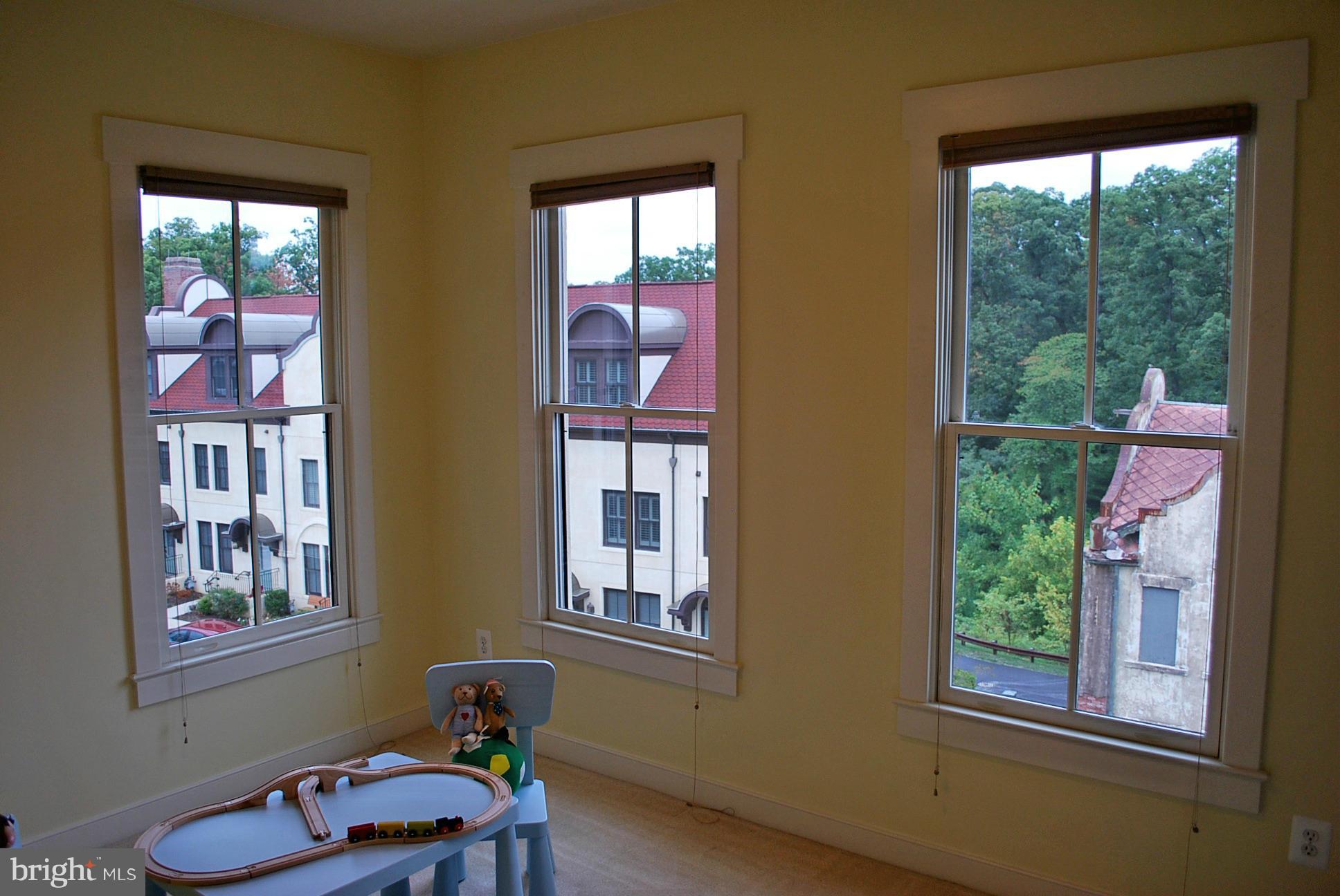 2726 Cassedy Street Silver Spring, MD 20910 - Photo 21 of 29 Bedroom