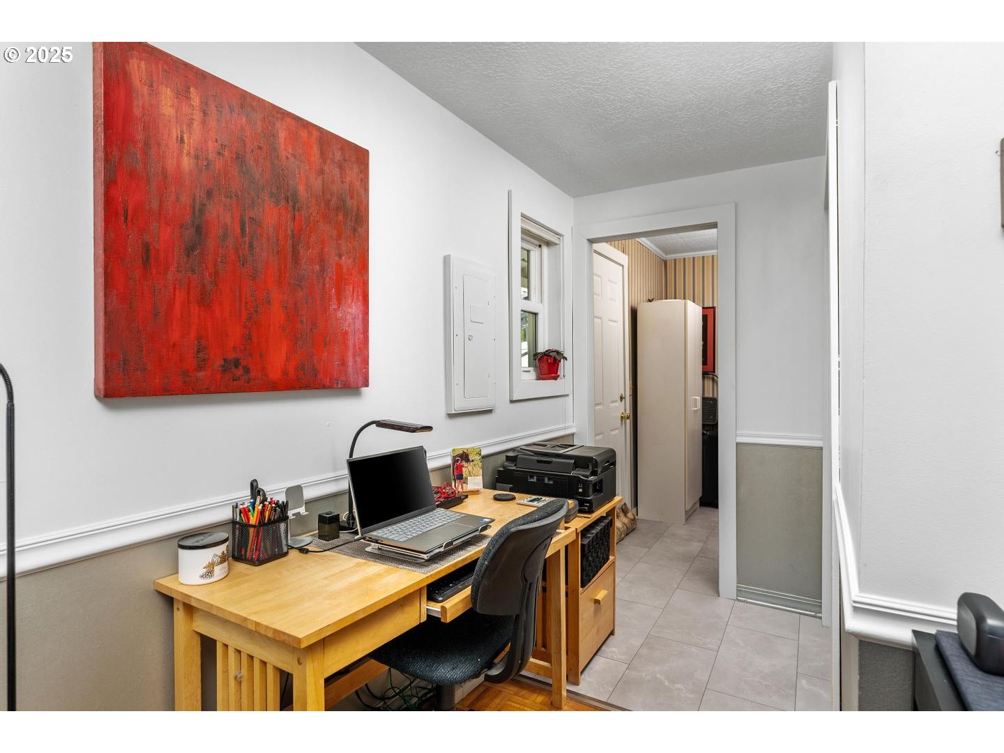 535 Northeast Bridgeton Road, Unit 5 Portland, OR 97211 - Photo 20 of 26 Hallway