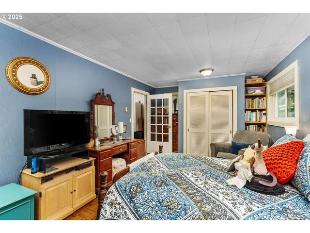 $179,900 | 535 Northeast Bridgeton Road, Unit 5, Portland, OR 97211