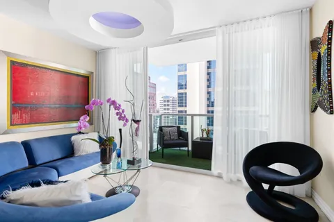 $825,000 | 350 Southeast 2nd Street, Unit 1870, Fort Lauderdale, FL 33301