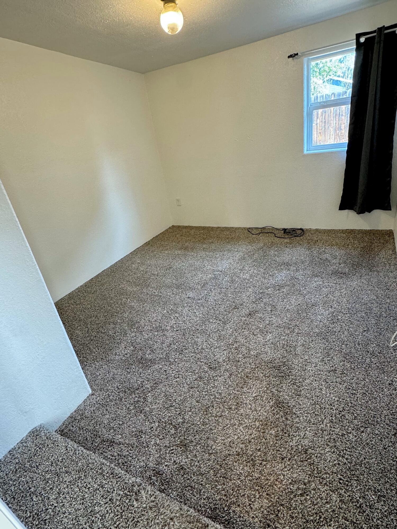 6845 Pinehurst Street Central Point, OR 97502 - Photo 8 of 40 image008