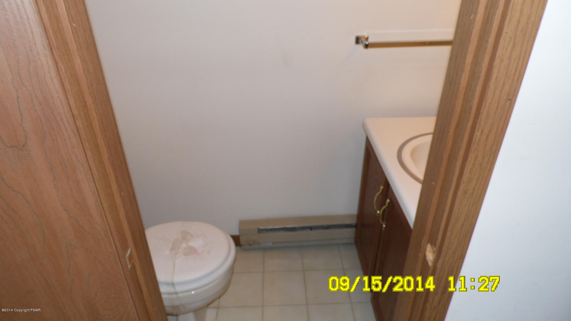 216 Falls Circle Bushkill, PA 18324 - Photo 7 of 11 a bathroom with a sink and toilet