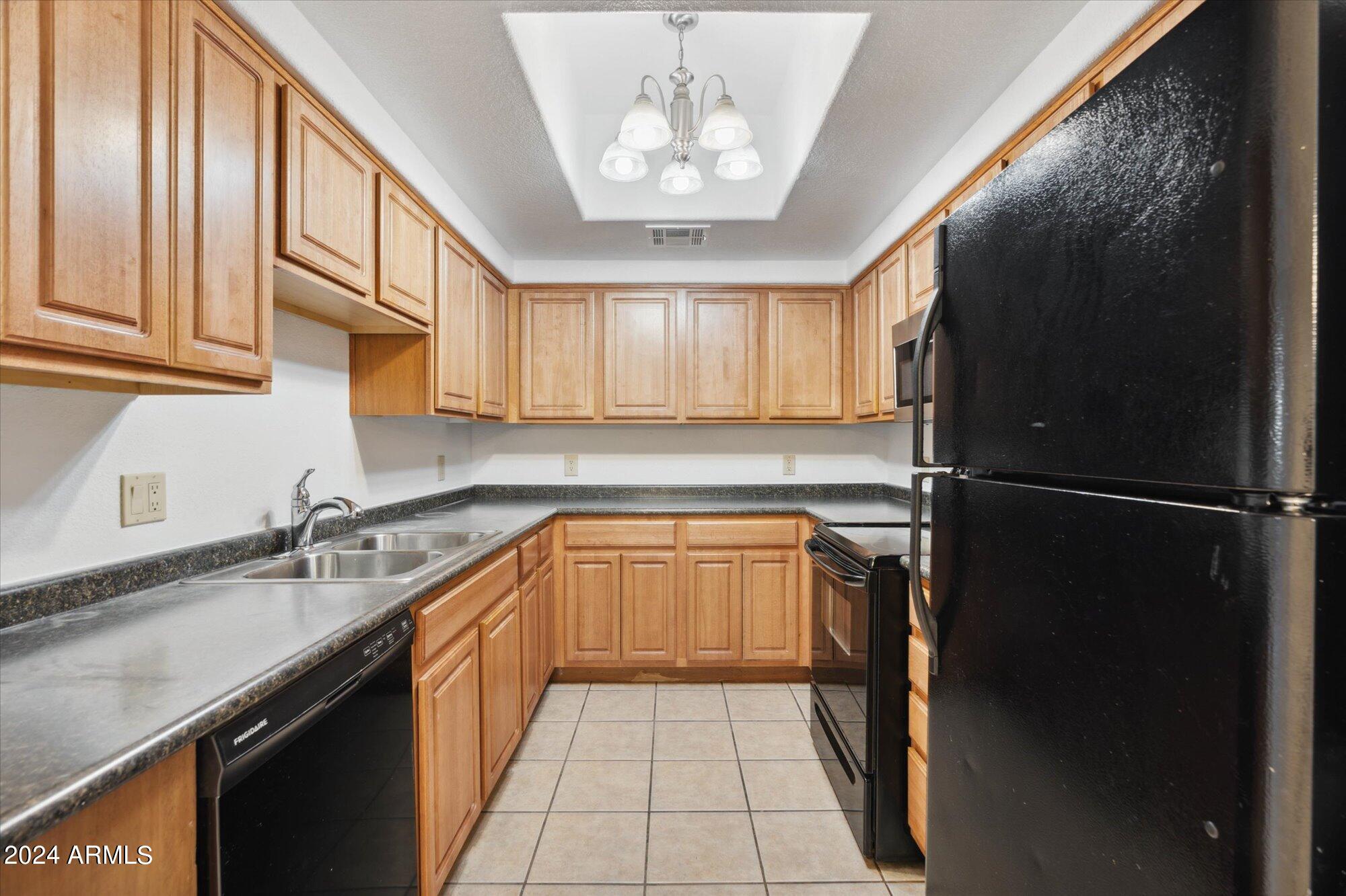 3434 East Baseline Road, Unit 119 Phoenix, AZ 85042 - Photo 5 of 21 05-DSC01584