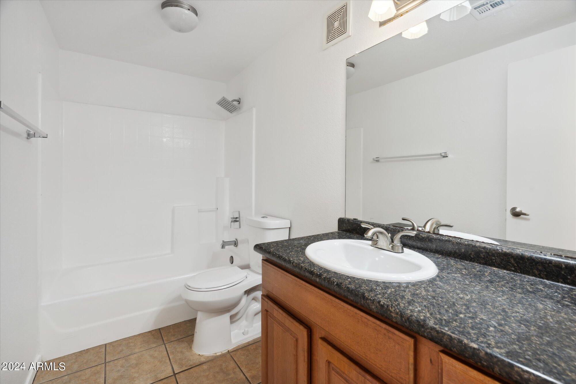 3434 East Baseline Road, Unit 119 Phoenix, AZ 85042 - Photo 10 of 21 15-DSC01649