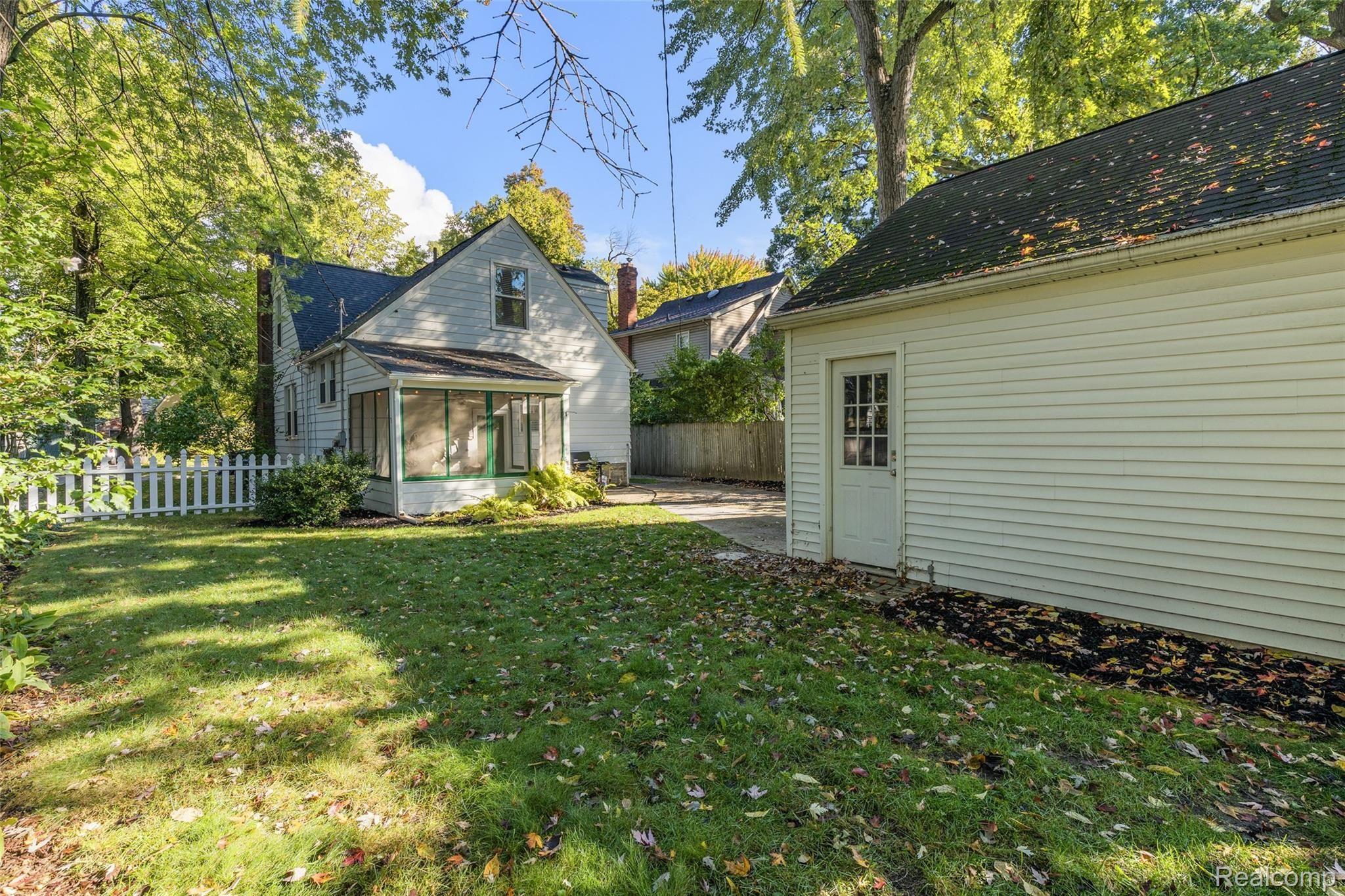 26 Sylvan Avenue Pleasant Ridge, MI 48069 - Photo 36 of 41 26 Sylvan Ave-9.jpg