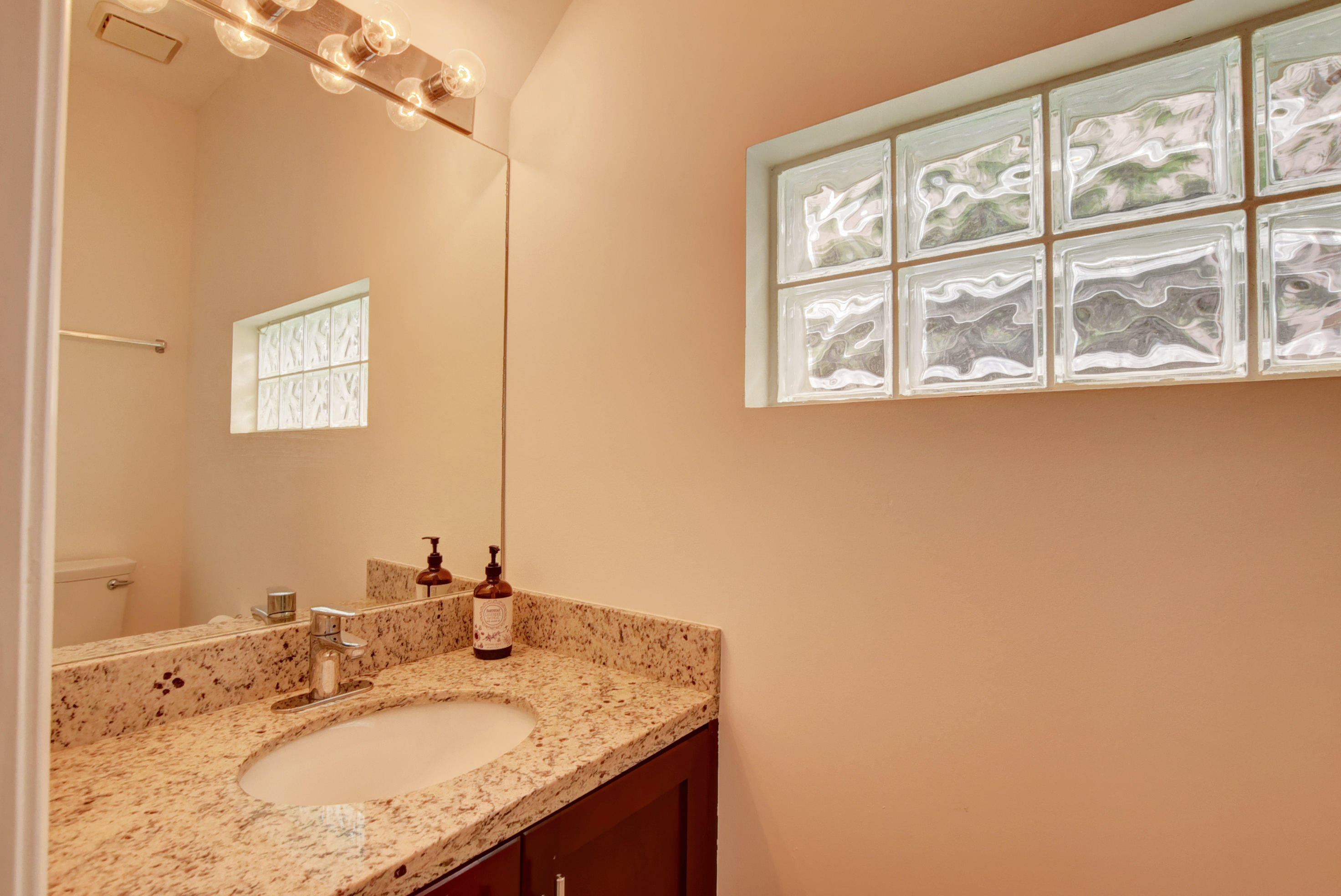 7399 Panache Way Boca Raton, FL 33433 - Photo 11 of 32 Powder Room