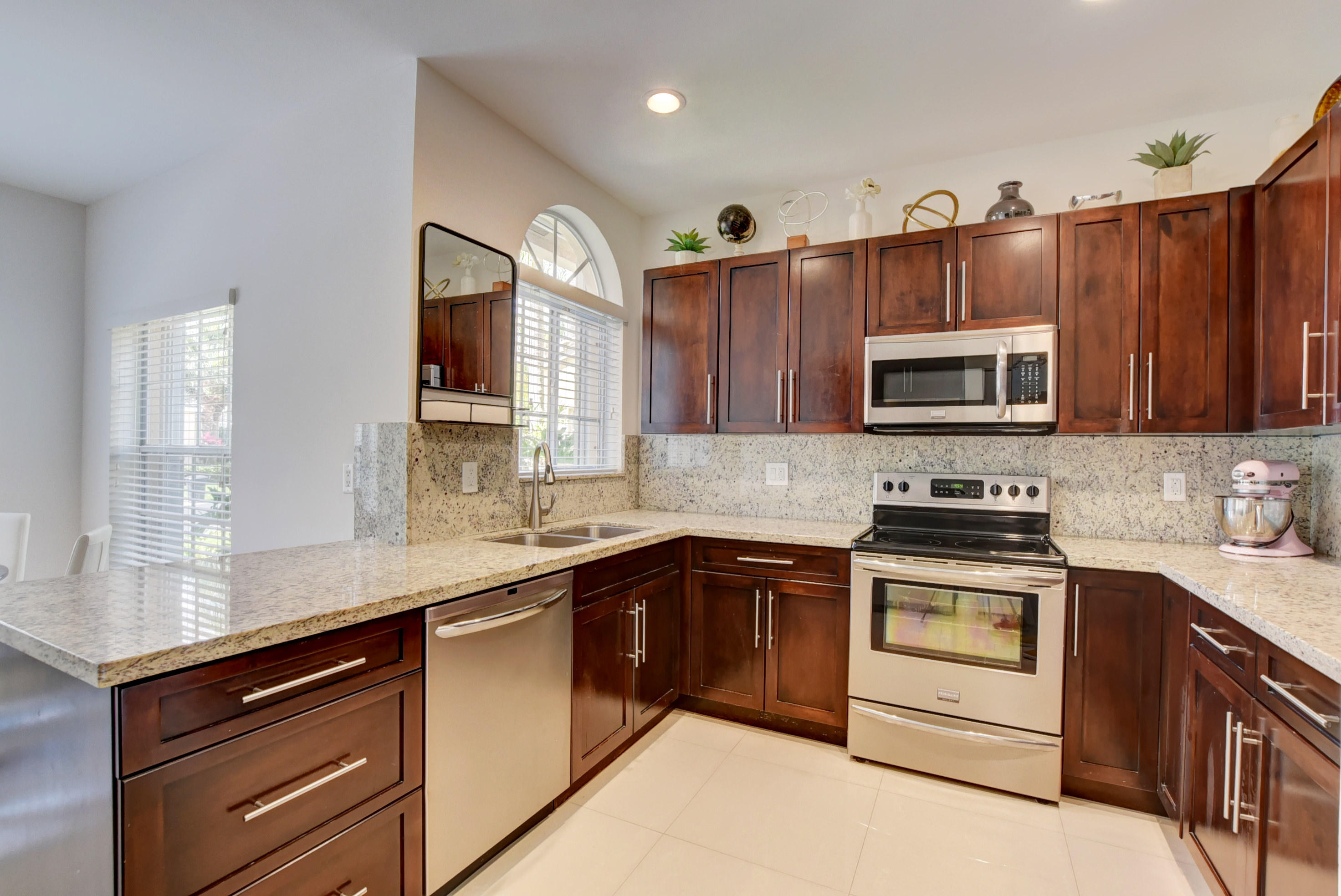 7399 Panache Way Boca Raton, FL 33433 - Photo 6 of 32 Kitchen