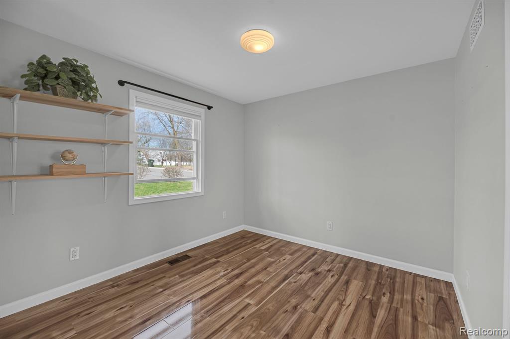 3615 Dearborn Avenue Rochester Hills, MI 48309 - Photo 10 of 14