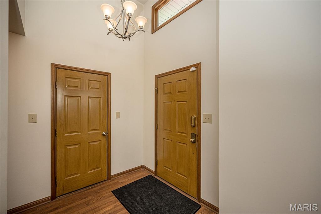 16740 North Fork Ridge Drive Florissant, MO 63034 - Photo 5 of 62