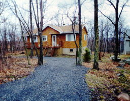 184 Hummingbird Trail Bushkill, PA 18324 - Photo 1 of 1 Gallery Image 1