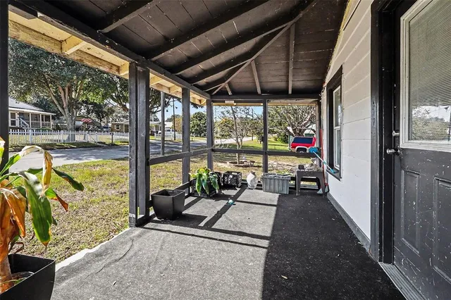 a house view with a outdoor space