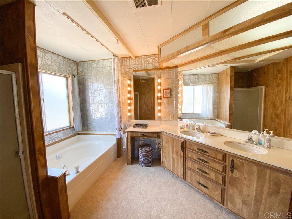 3592 De Luz Heights Road Fallbrook, CA 92028 - Photo 12 of 23 Gallery Image 12