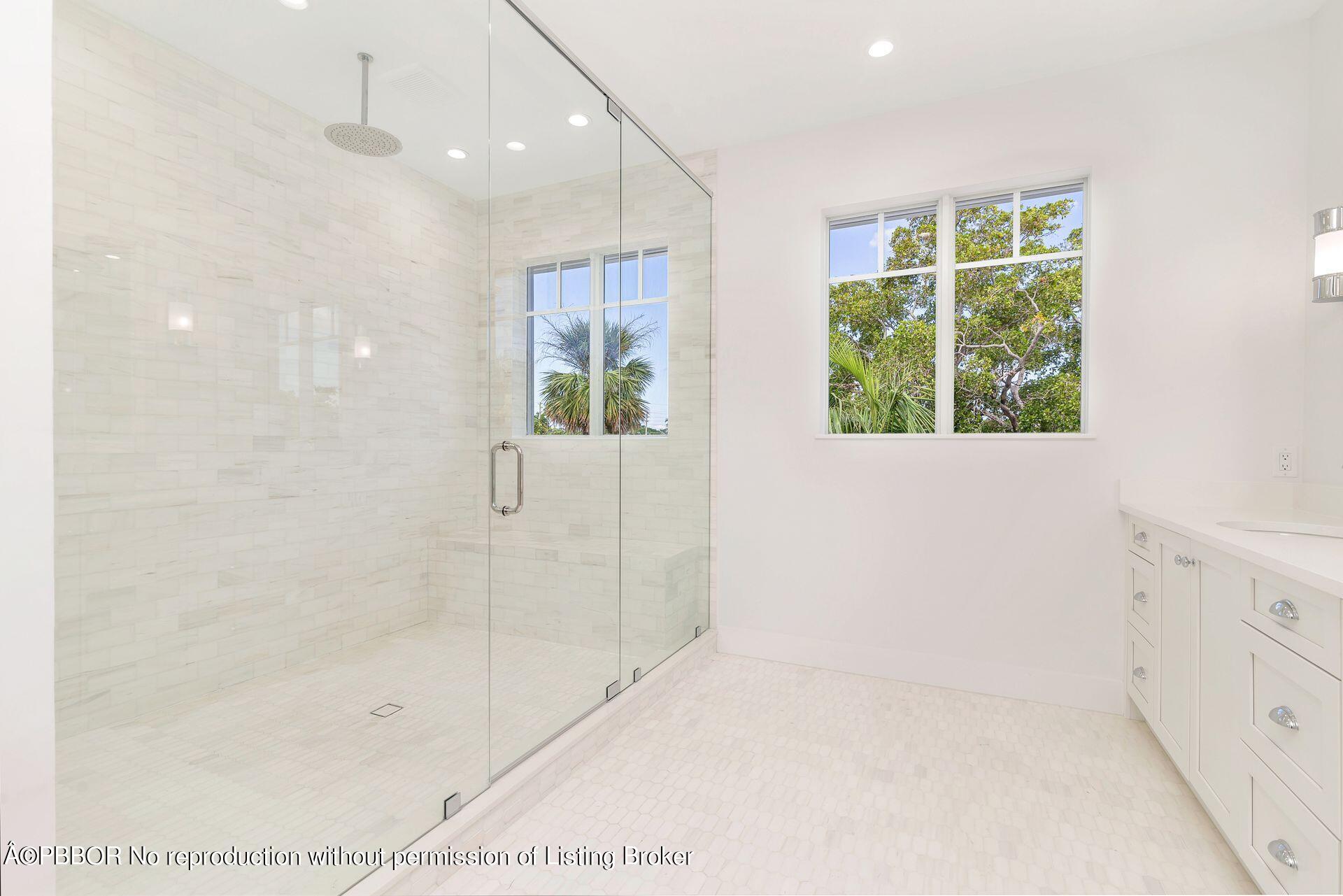 250 Alpine Road West Palm Beach, FL 33405 - Photo 39 of 58 Bathroom 2