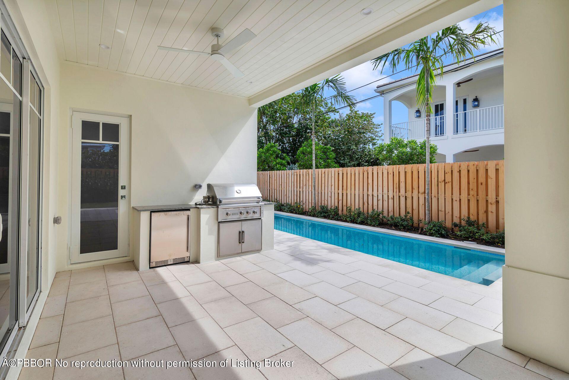 250 Alpine Road West Palm Beach, FL 33405 - Photo 49 of 58 Covered Patio