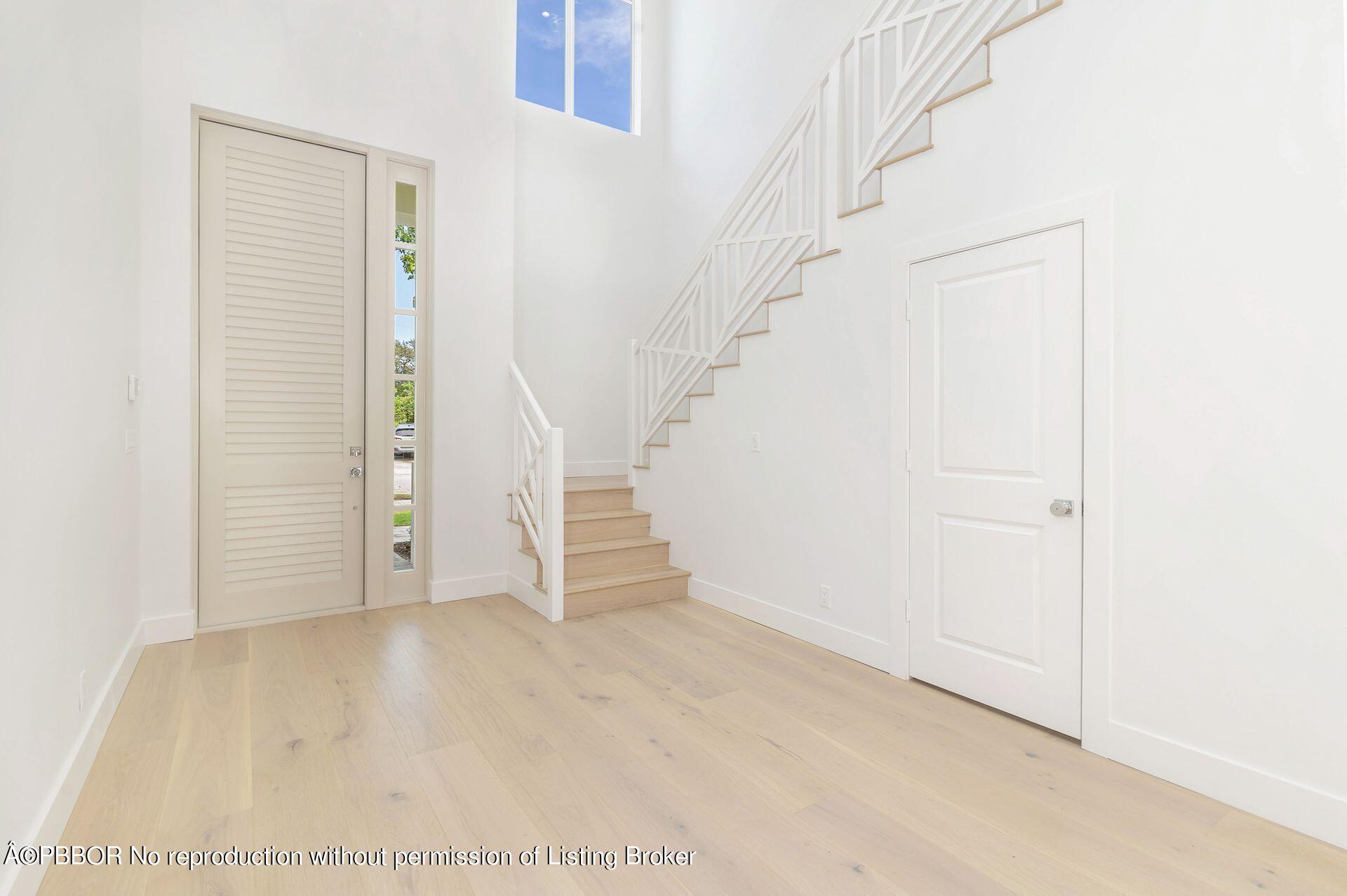 250 Alpine Road West Palm Beach, FL 33405 - Photo 5 of 58 Foyer