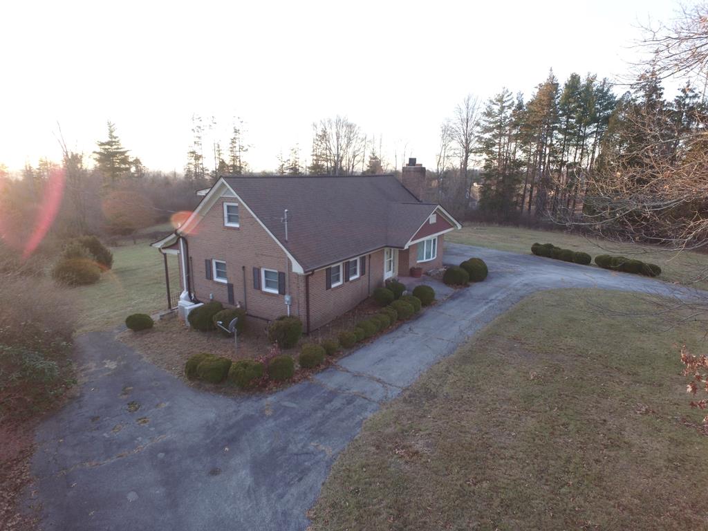 622 Breezy Ridge Road Woodlawn, VA 24381 - Photo 39 of 40 Gallery Image 39
