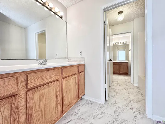 $1,150 | 5160 Everett Lane, Unit B, Baton Rouge, LA 70809