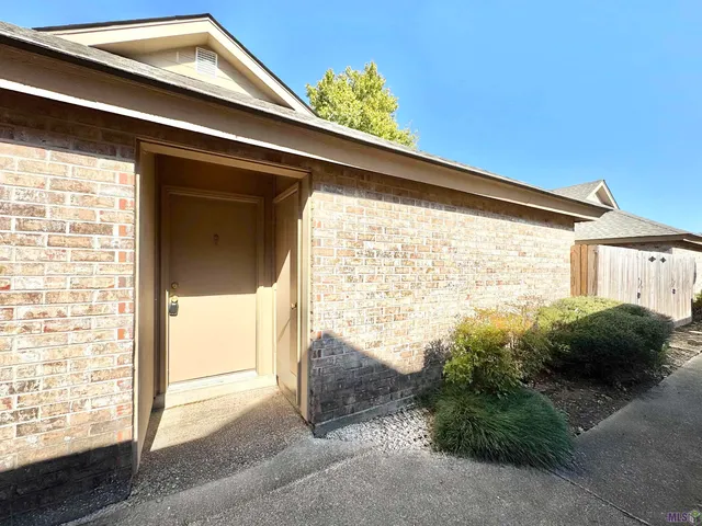 $1,150 | 5160 Everett Lane, Unit B, Baton Rouge, LA 70809