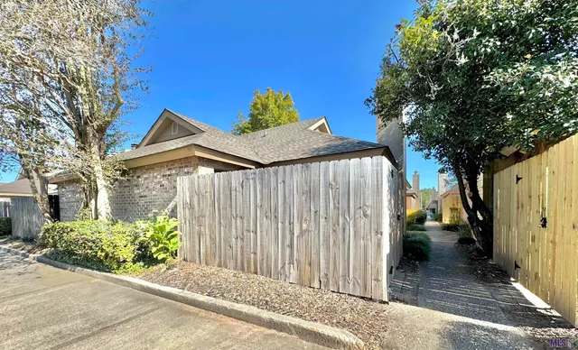 $1,150 | 5160 Everett Lane, Unit B, Baton Rouge, LA 70809